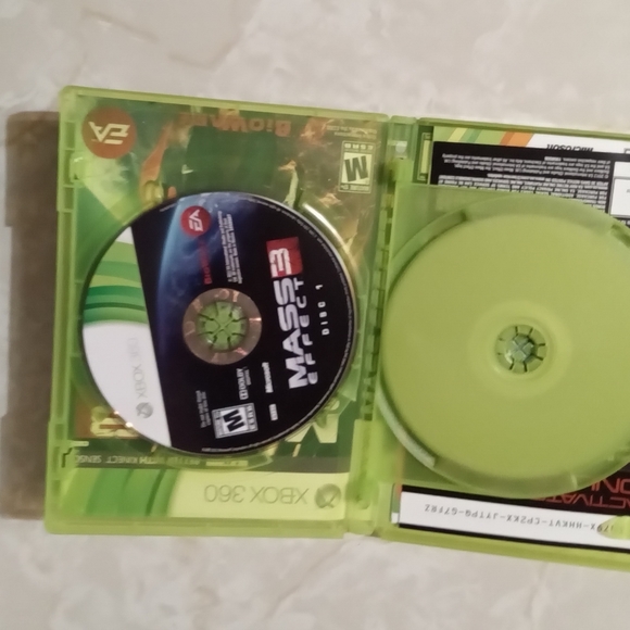 XBOX 360 MASS EFFECT 3 video game - Picture 4 of 5